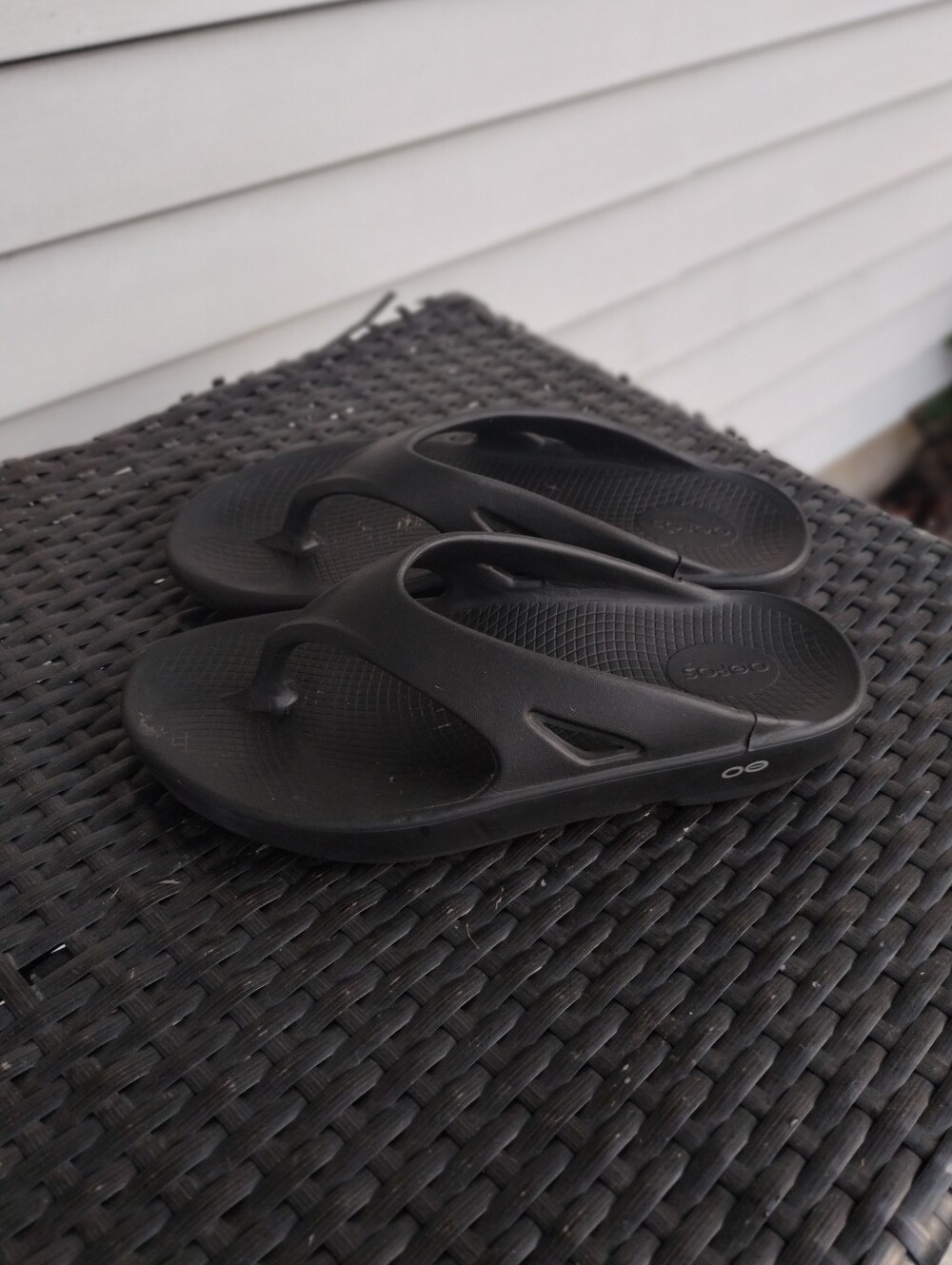 OOFOS OOriginal Recovery Sandals Black Men’s 9 Women’s 11 EU 42